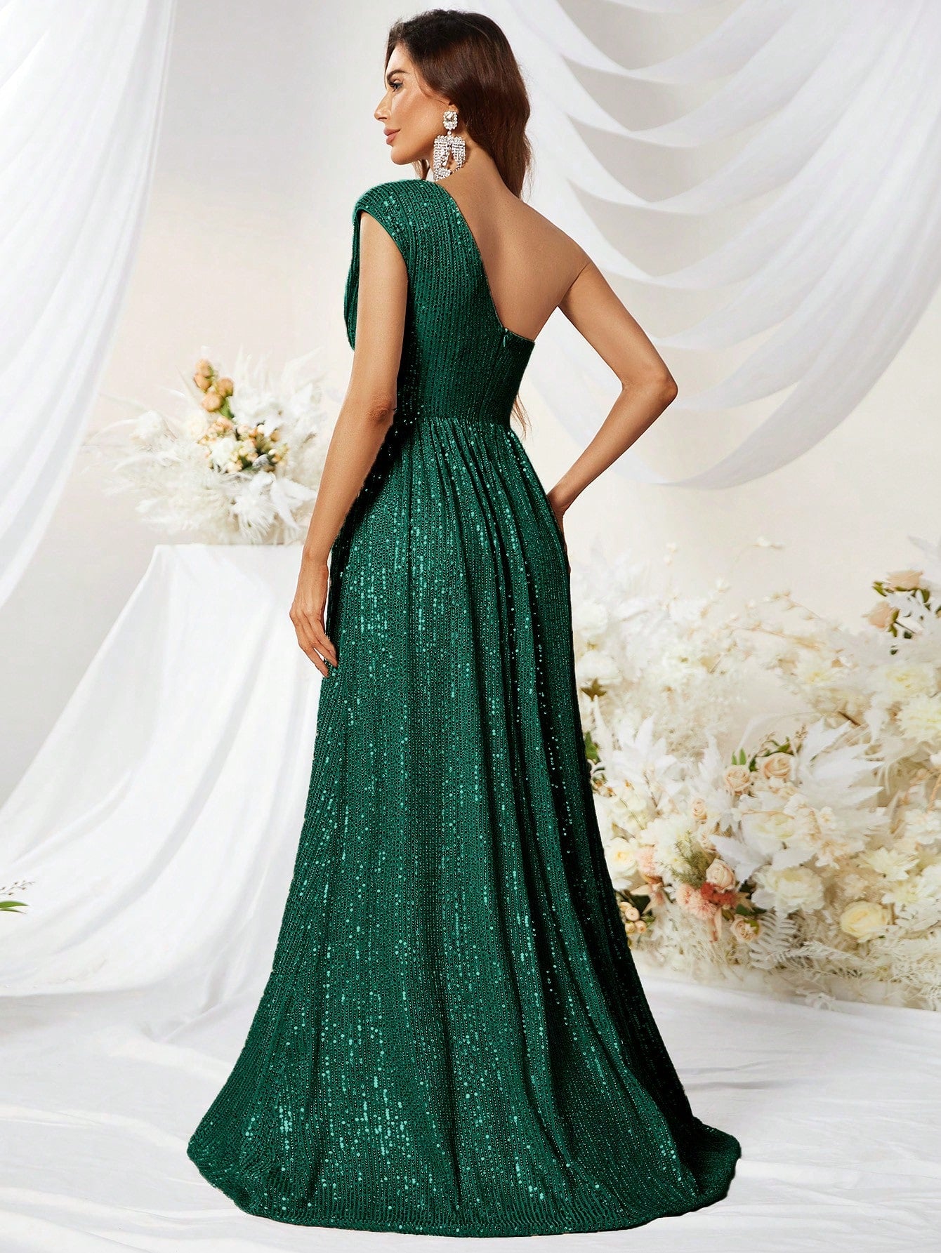 Formales Damenkleid mit Pailletten, Farben