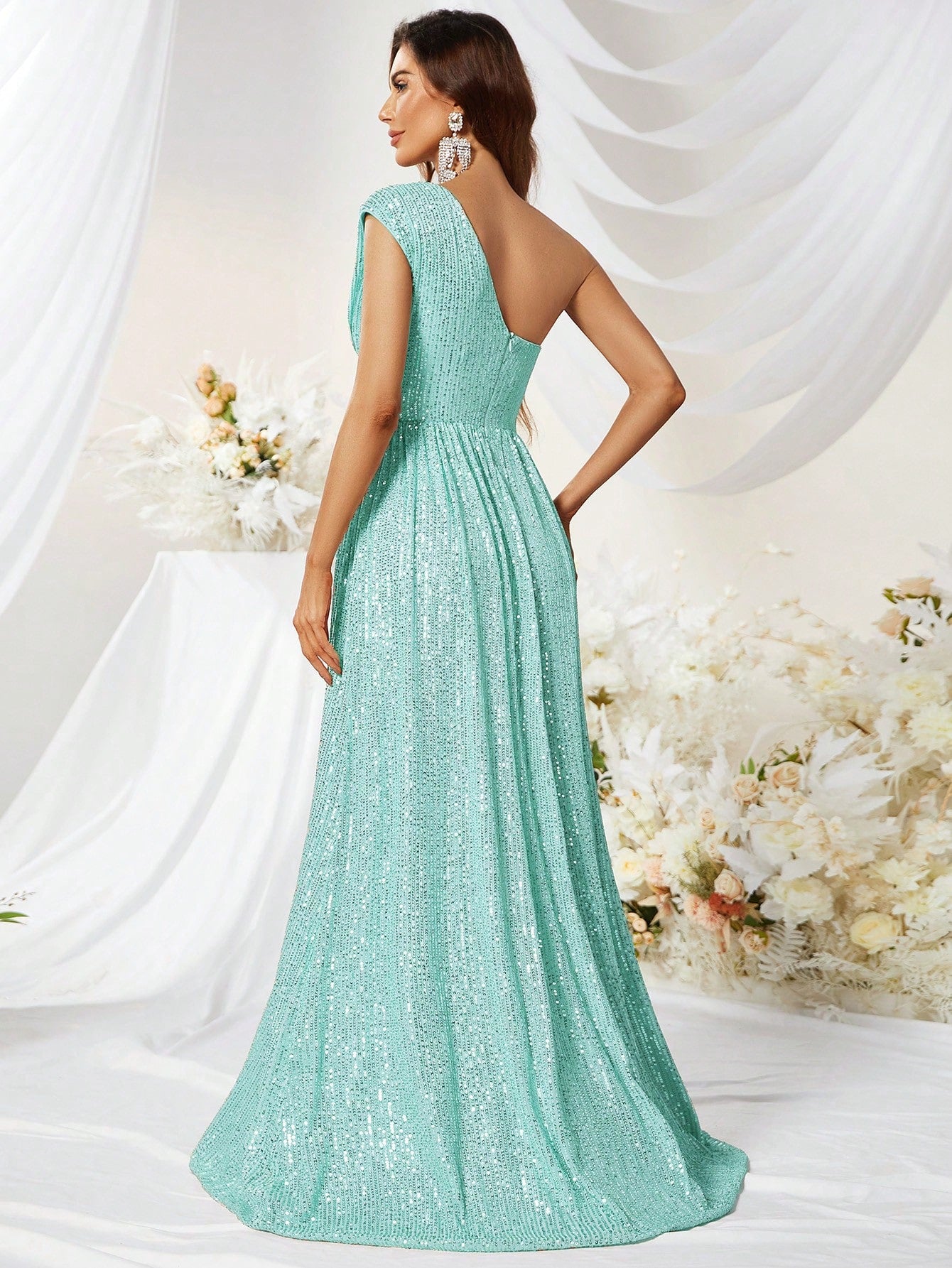 Formales Damenkleid mit Pailletten, Farben