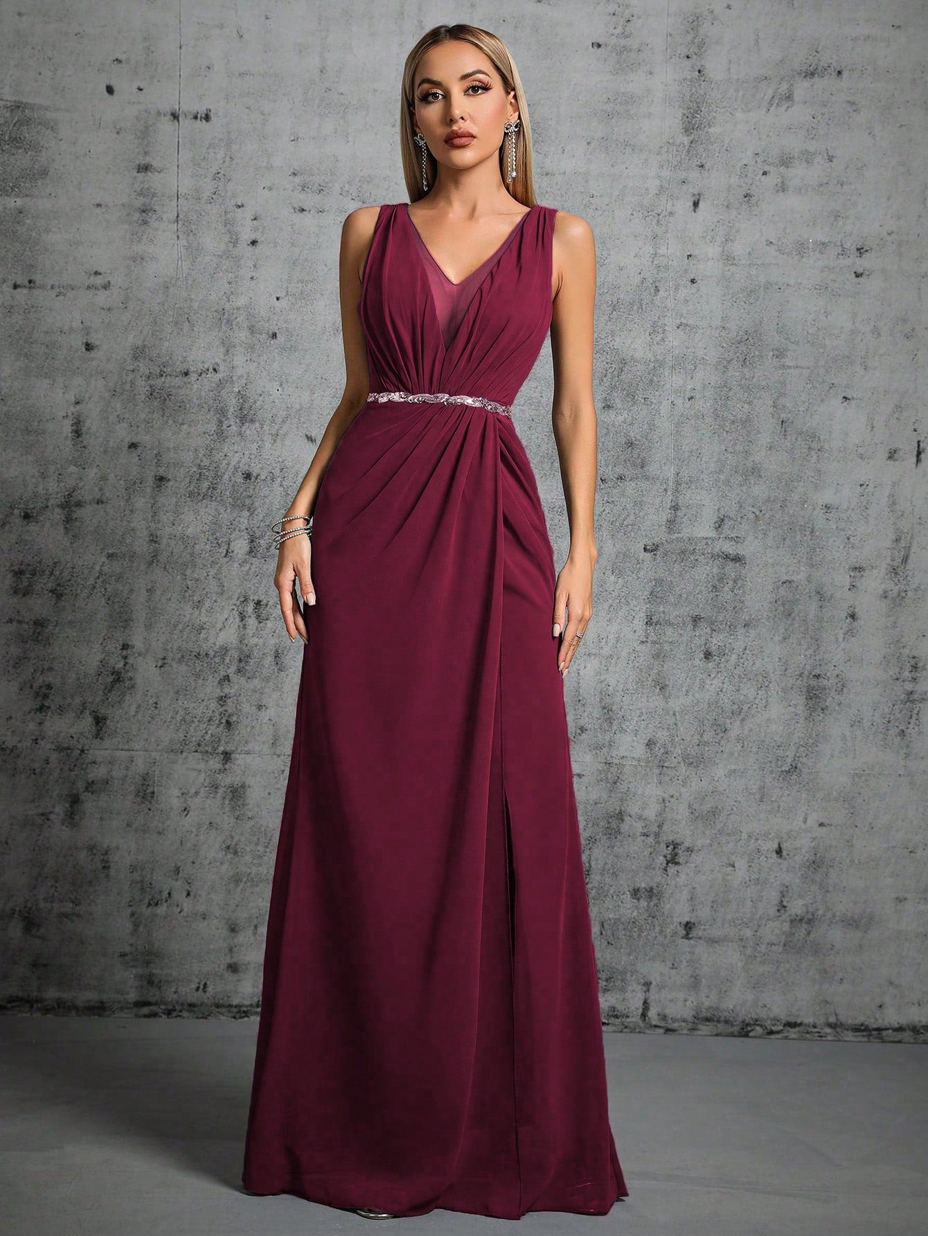 Formales Damenkleid mit Schlitz, Farben