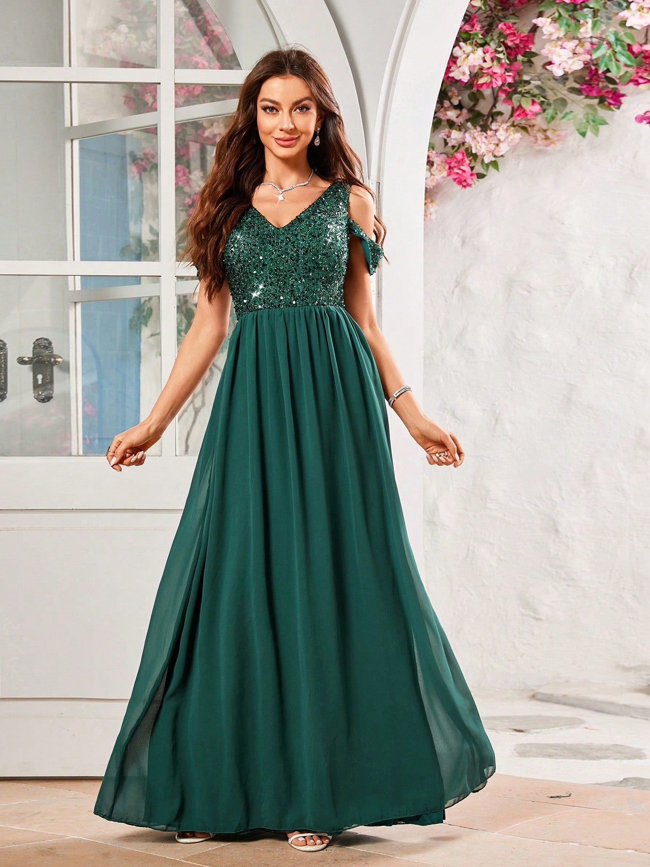 Formales Damenkleid mit Pailletten, Farben