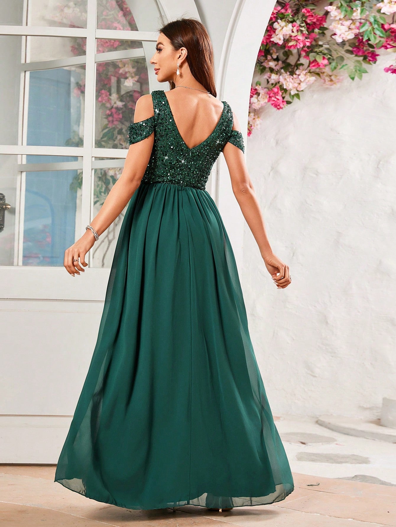 Formales Damenkleid mit Pailletten, Farben