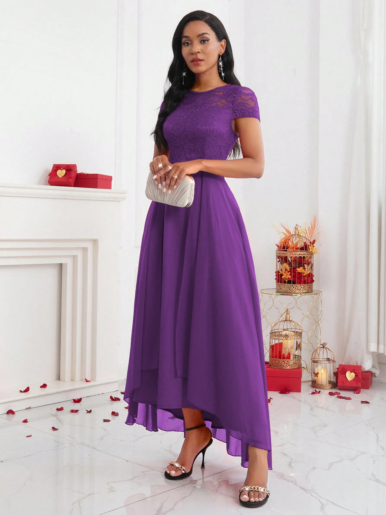 Formales Damenkleid mit Spitze, Farben