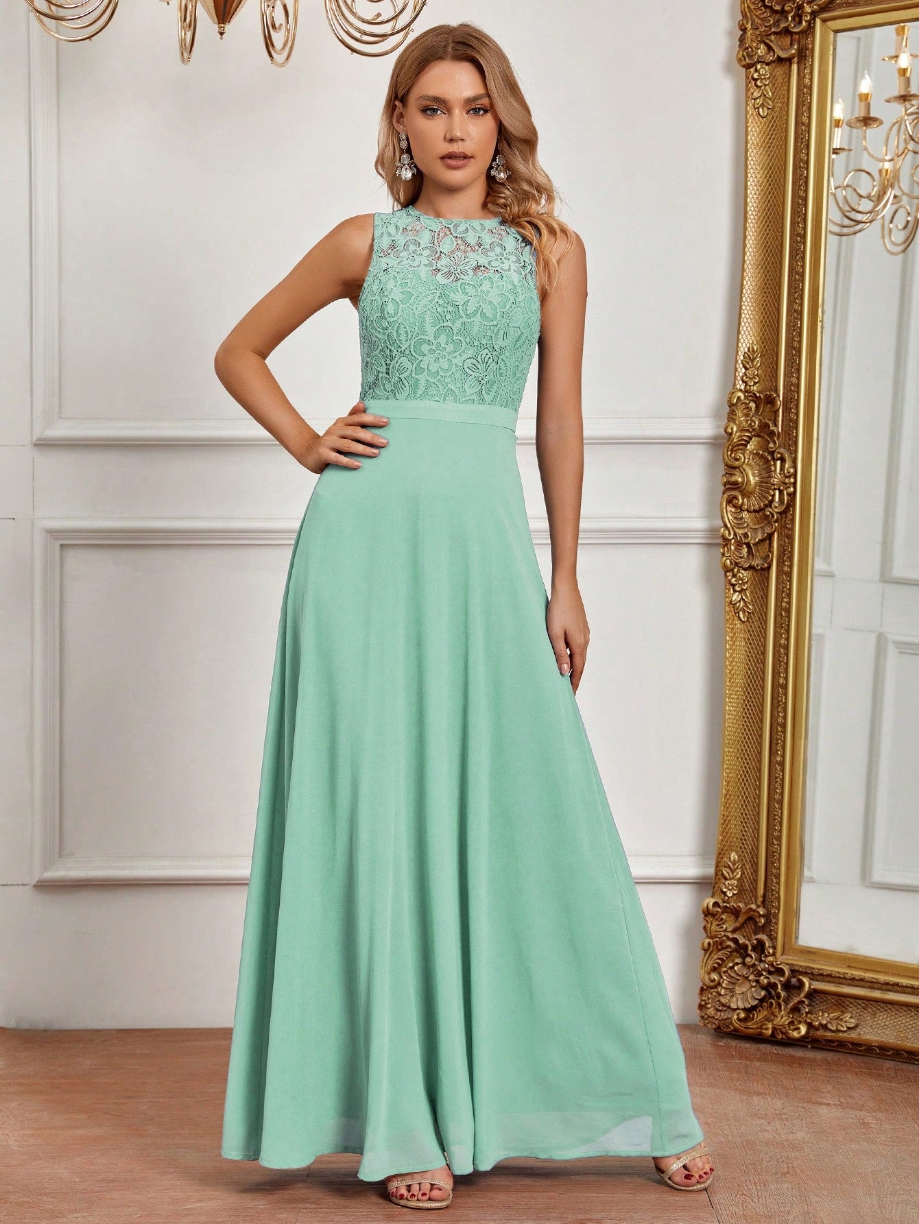 Formales Damenkleid mit Spitze