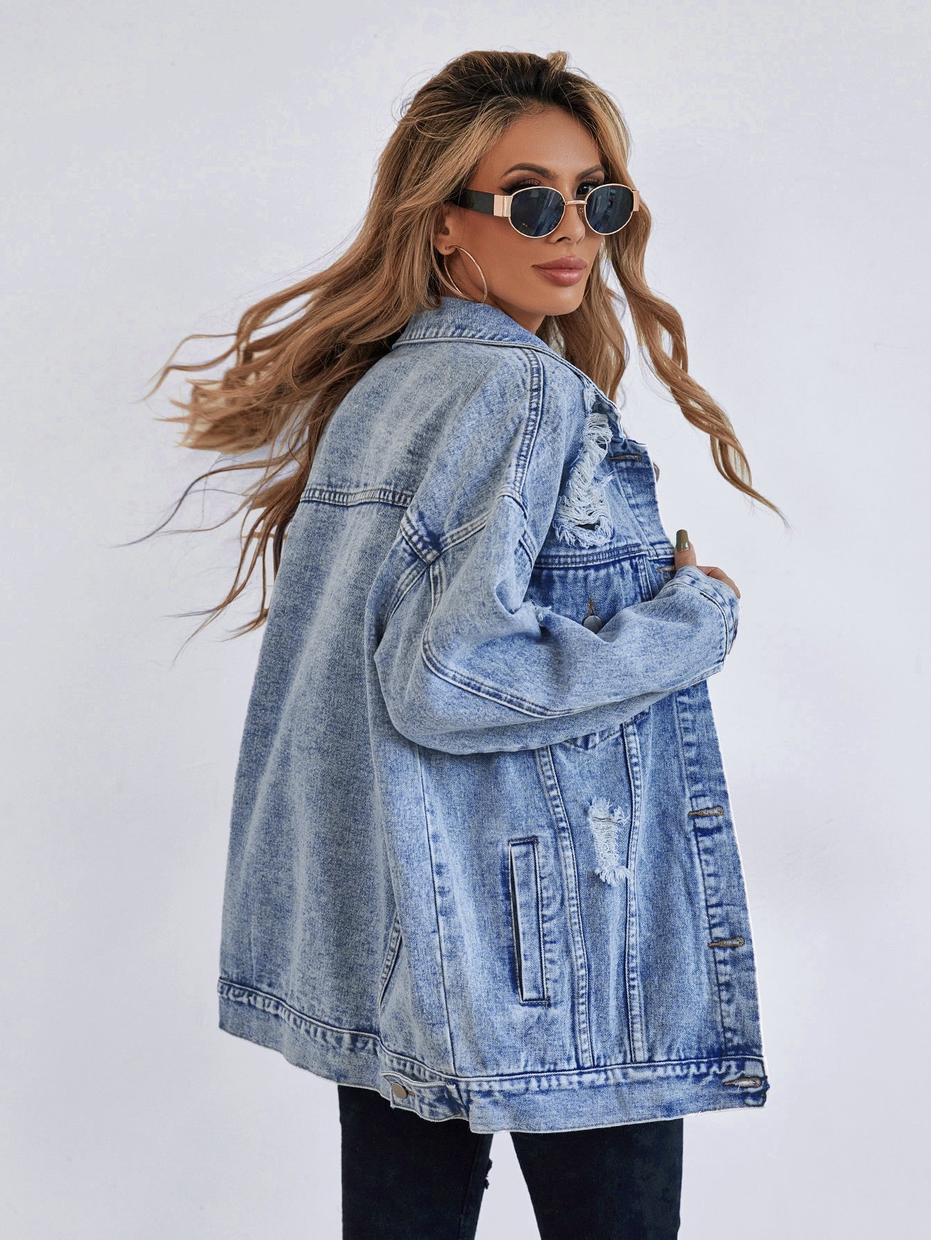 Jeansjacke mit Distressed-Farben