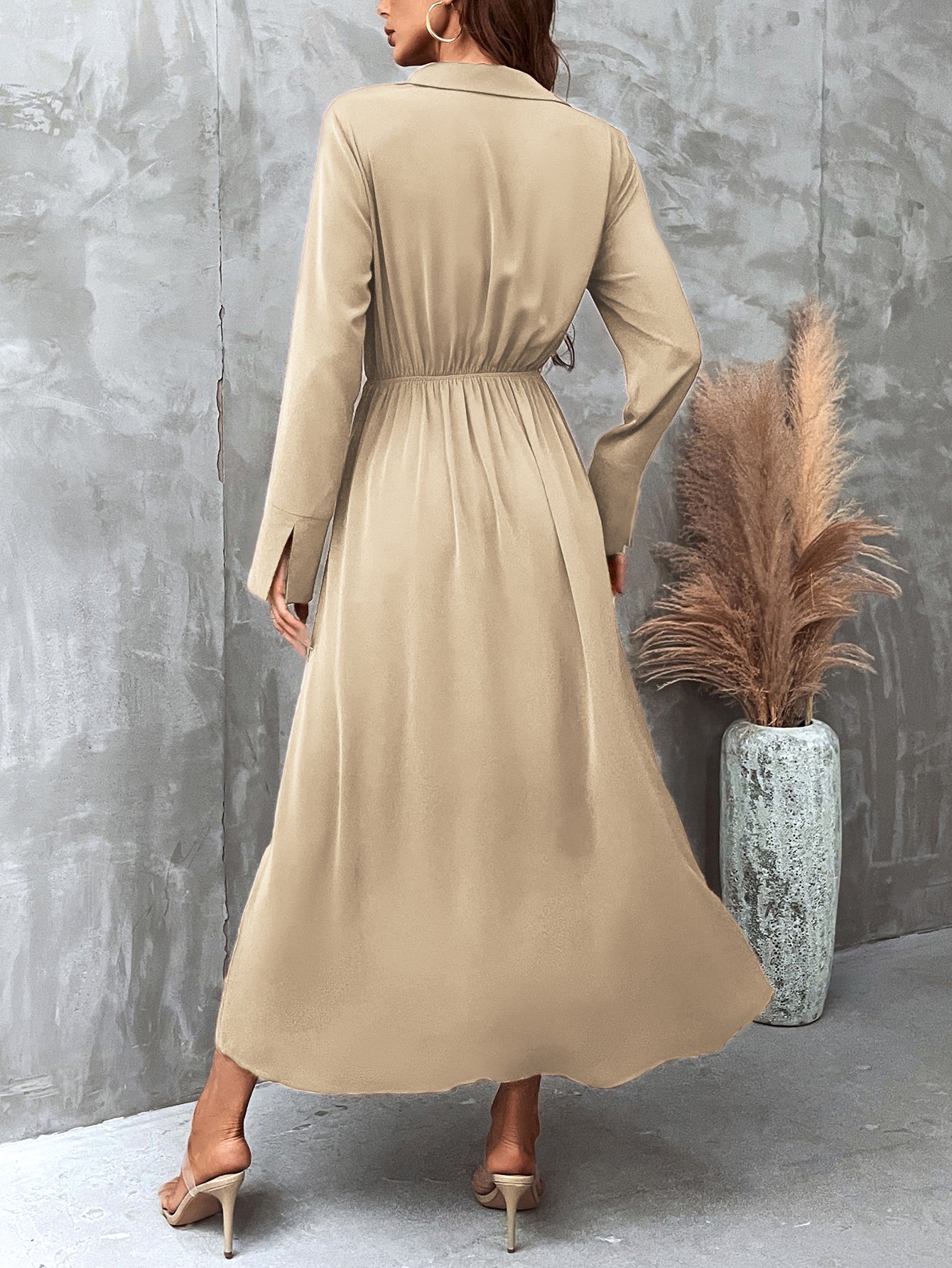 Wickelkleid für Damen mit Knöpfen