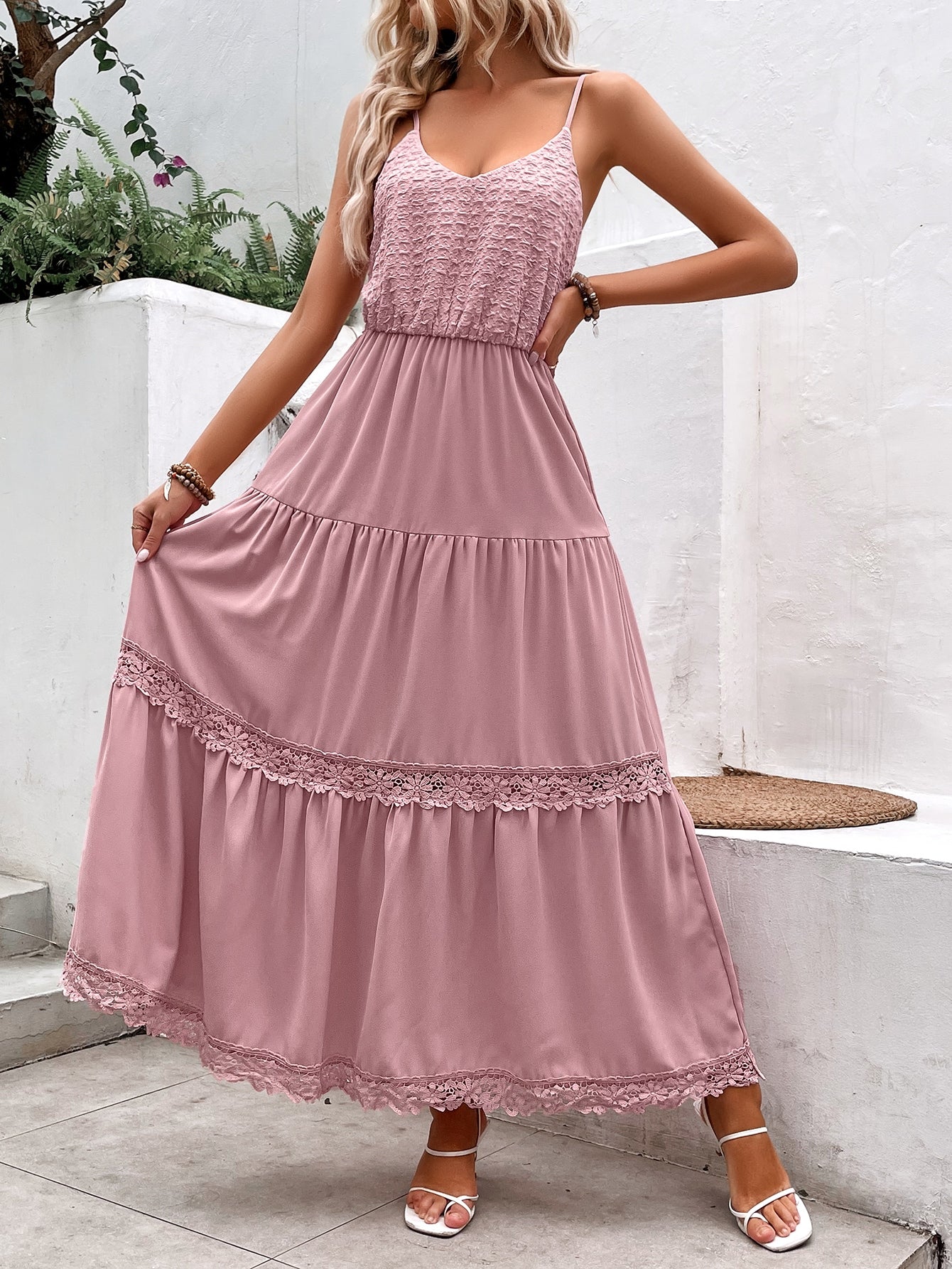 Damenkleid mit Rüschen Destera