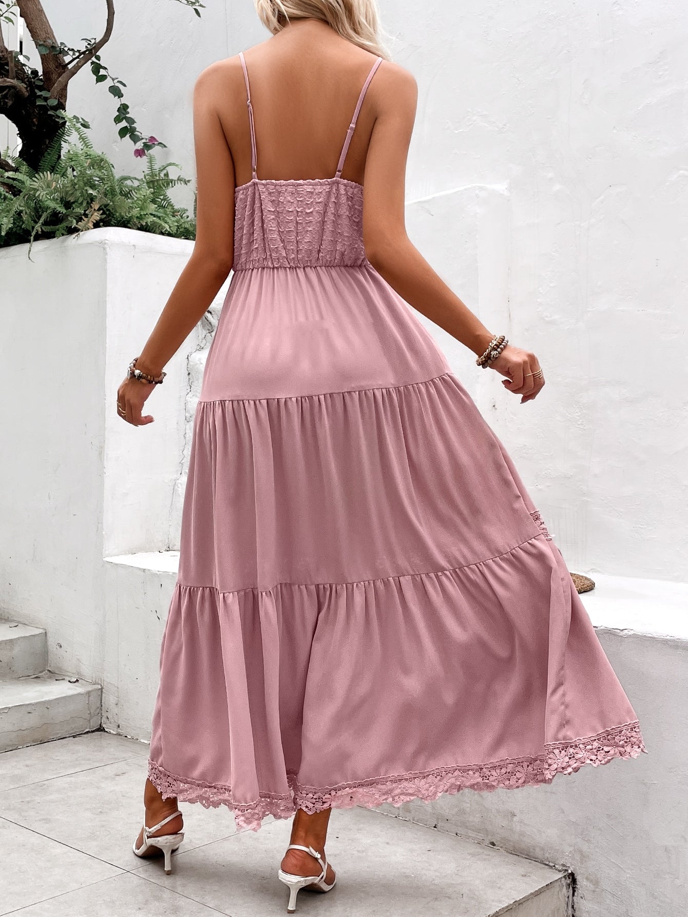 Damenkleid mit Rüschen Destera