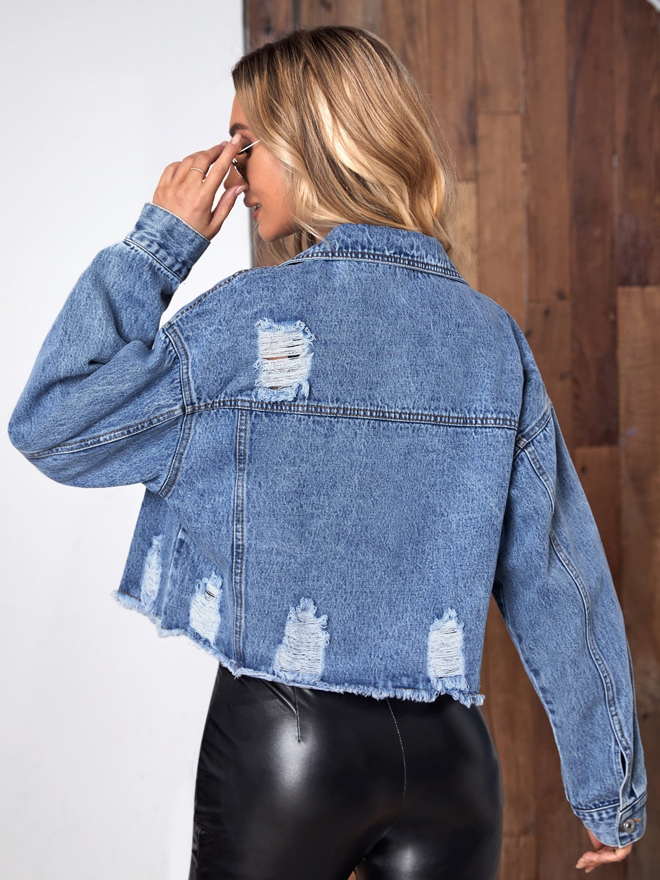 Übergroße, verkürzte Jeansjacke