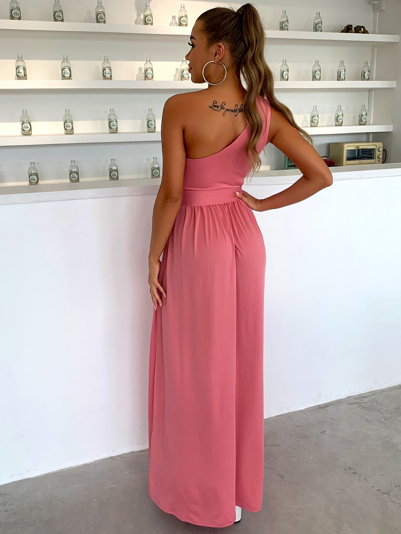 Asymmetrisches One-Shoulder-Kleid