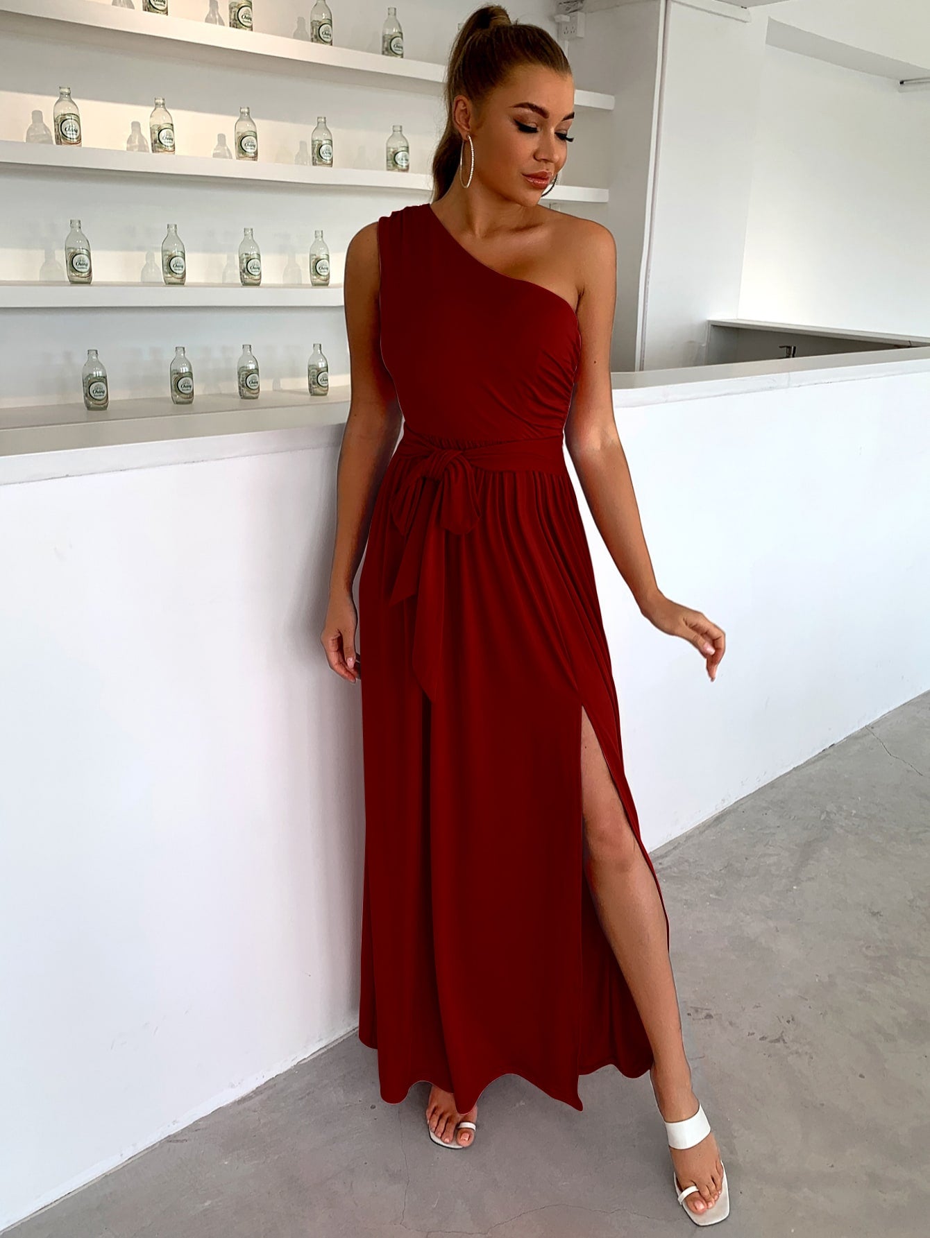 Asymmetrisches One-Shoulder-Kleid