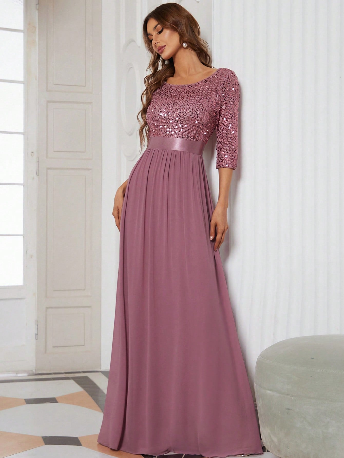 Formales Damenkleid mit Pailletten, Farben