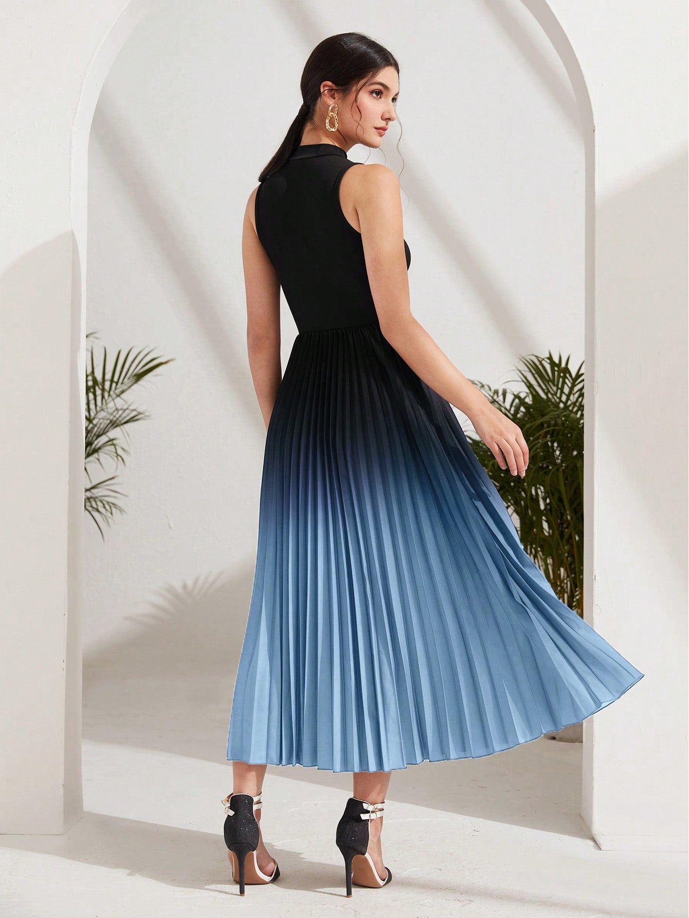 Damen-Abendkleid mit Falten, Farben