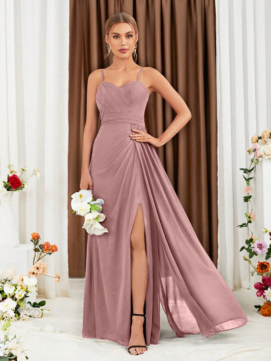 Formales Damenkleid mit Rüschen