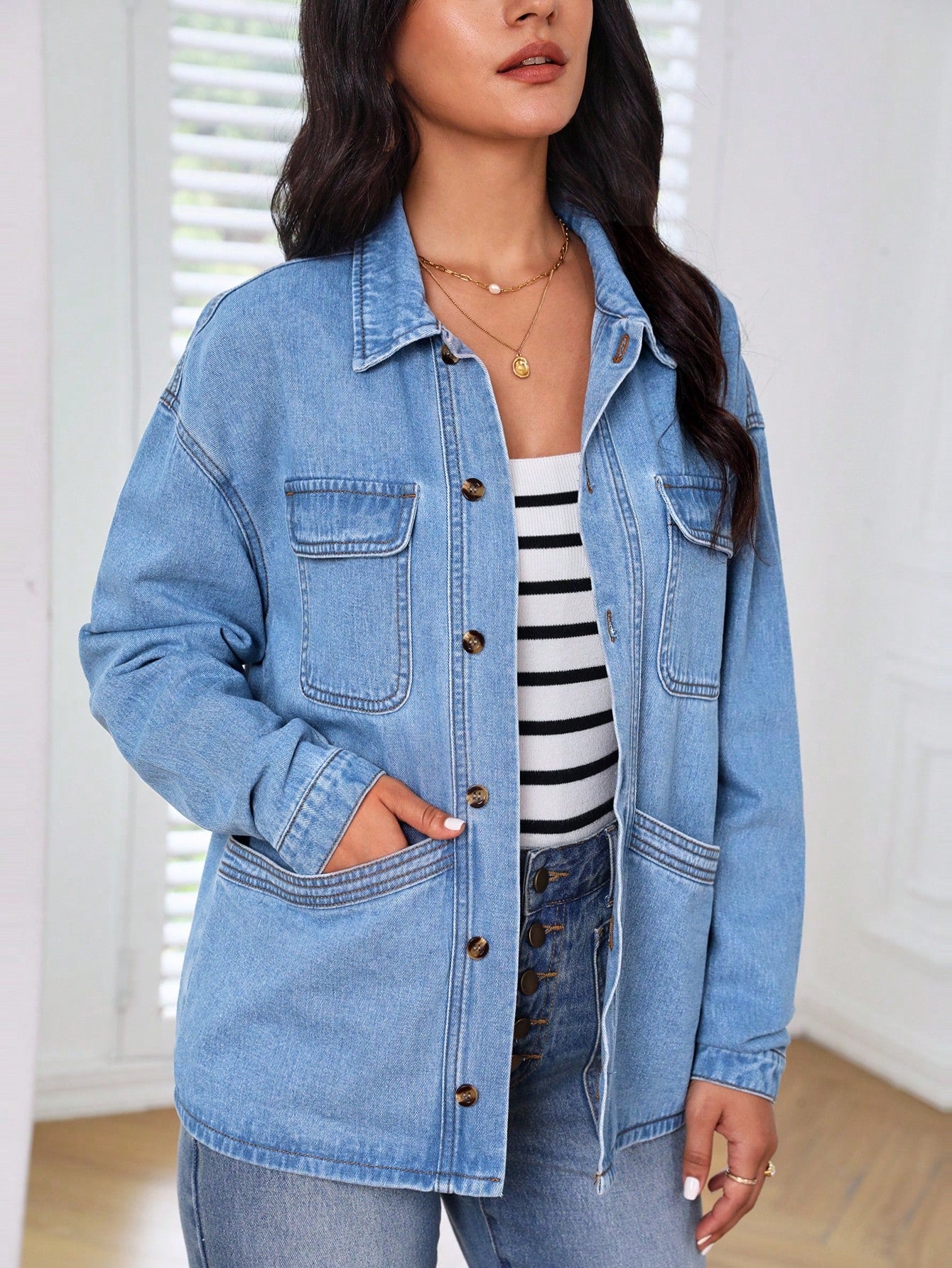 Gerade geschnittene Oversize-Jeansjacke