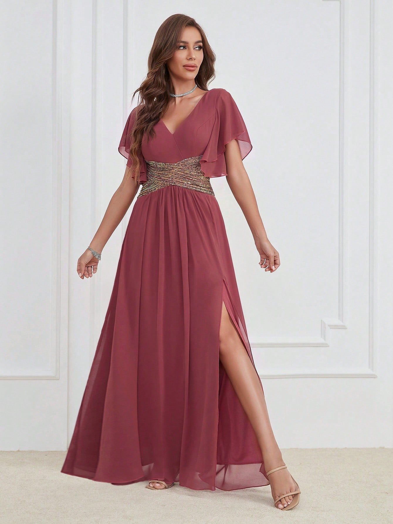 Formales Damenkleid mit Pailletten