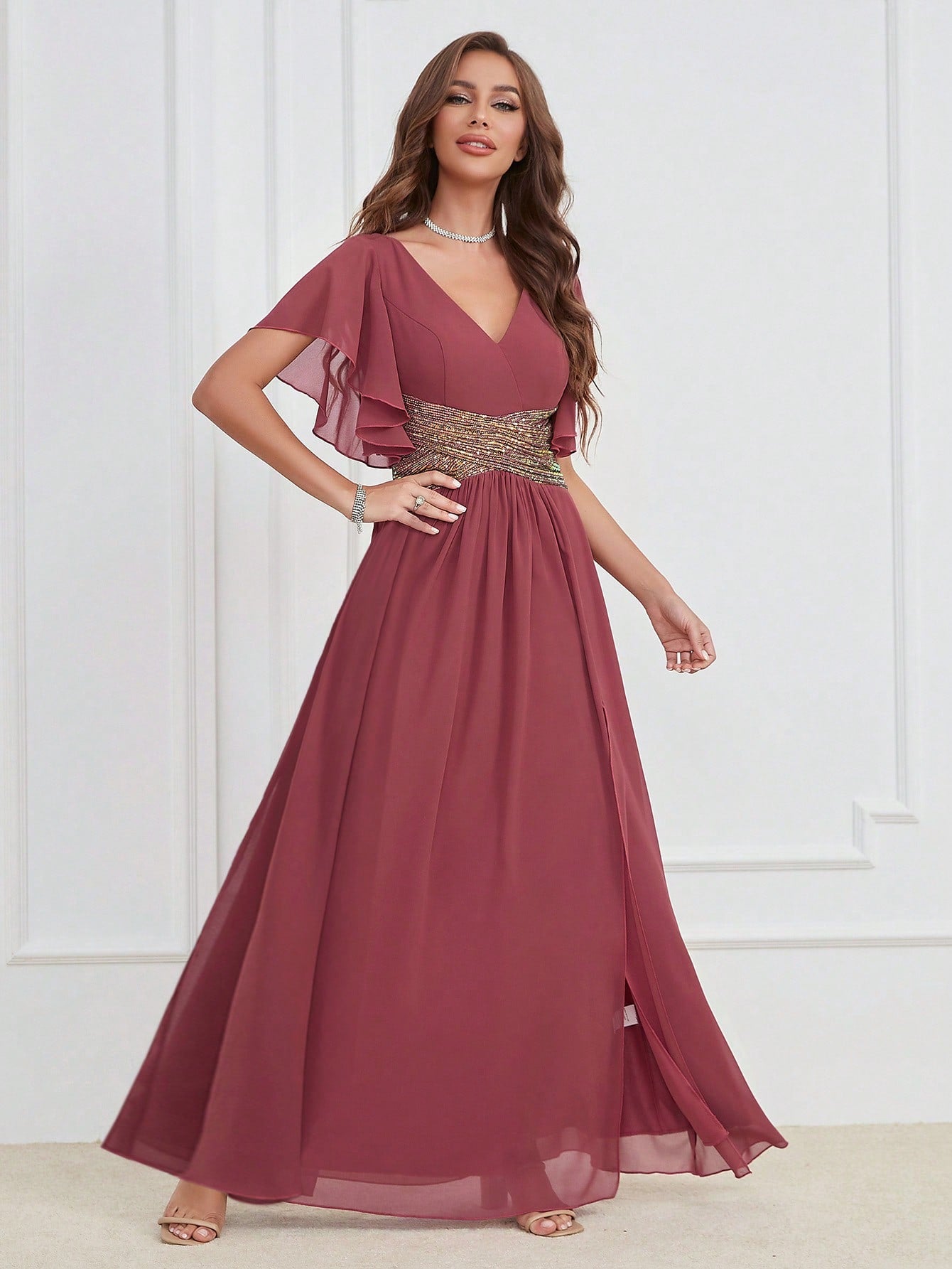 Formales Damenkleid mit Pailletten