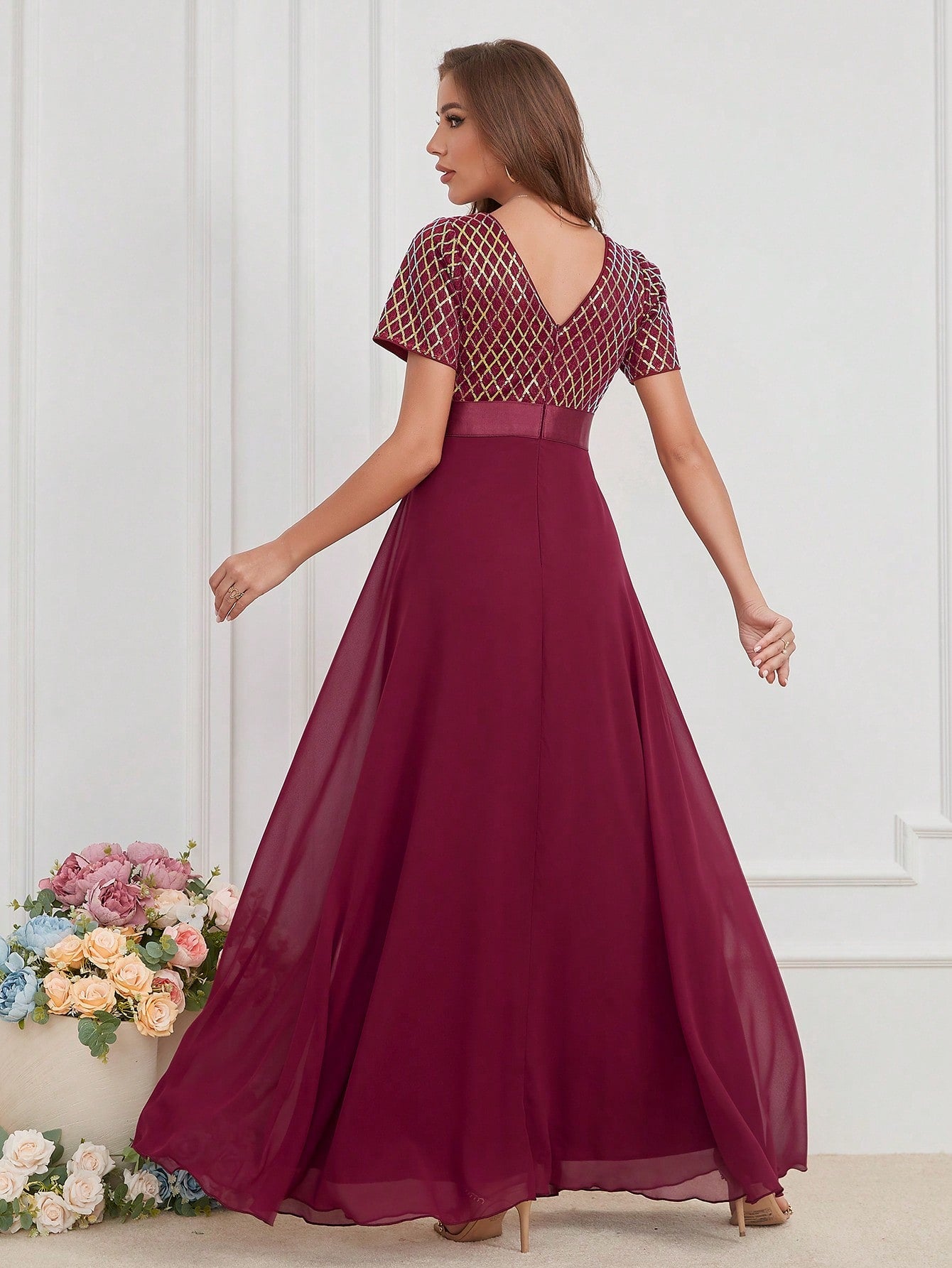 Formales Damenkleid mit Pailletten