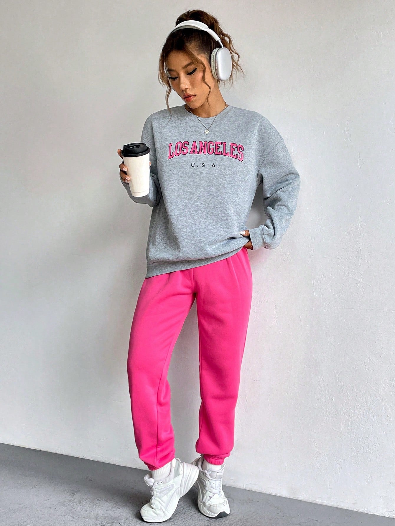 Damen-Trainingsanzug, Sweatshirt und Hose mit bedruckten Farben