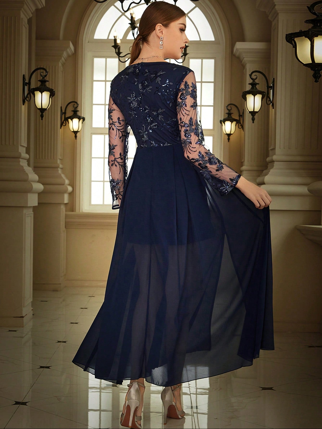 Formales Damenkleid mit Pailletten