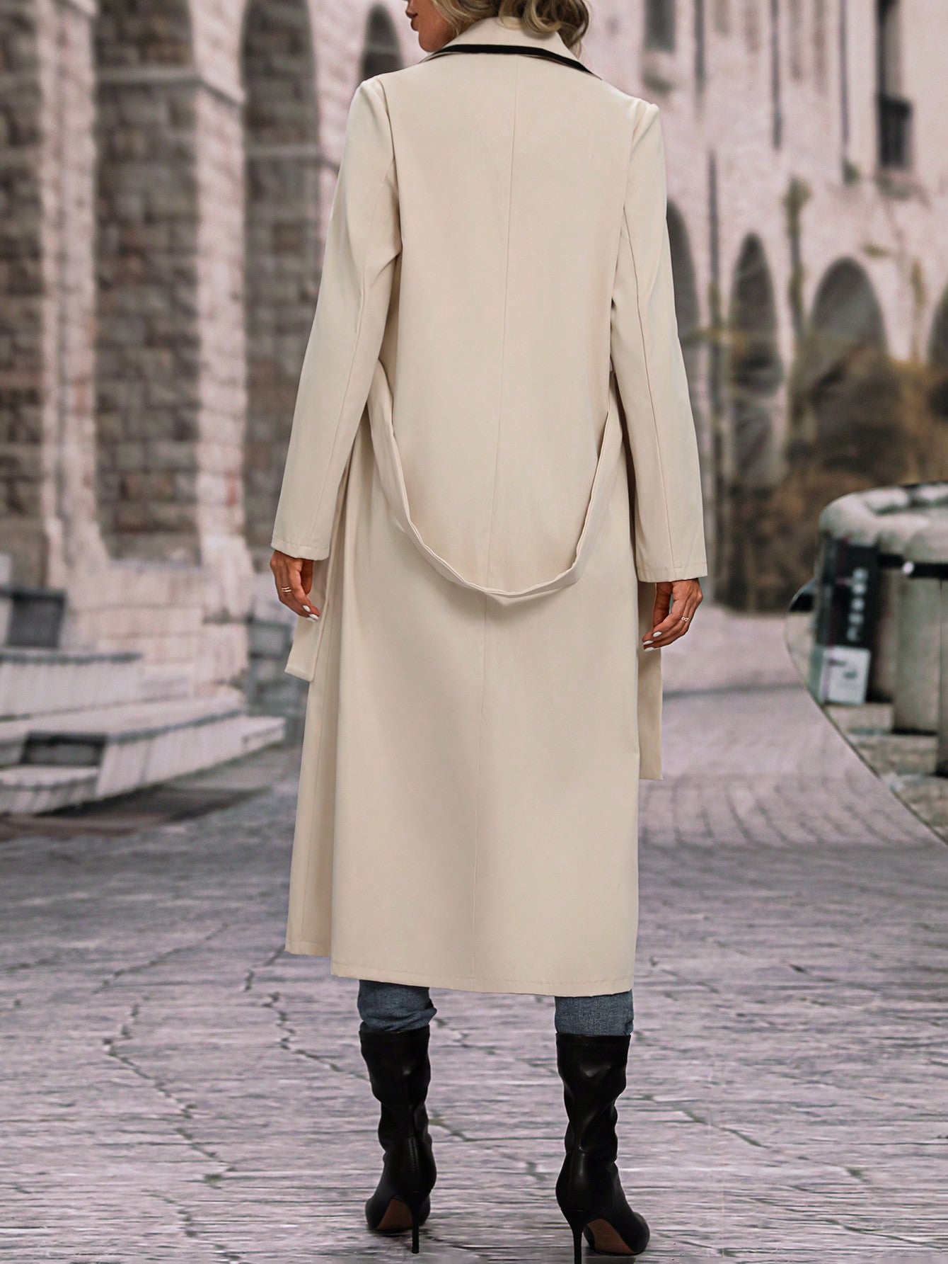 Damen-Trenchcoat mit Einsätzen