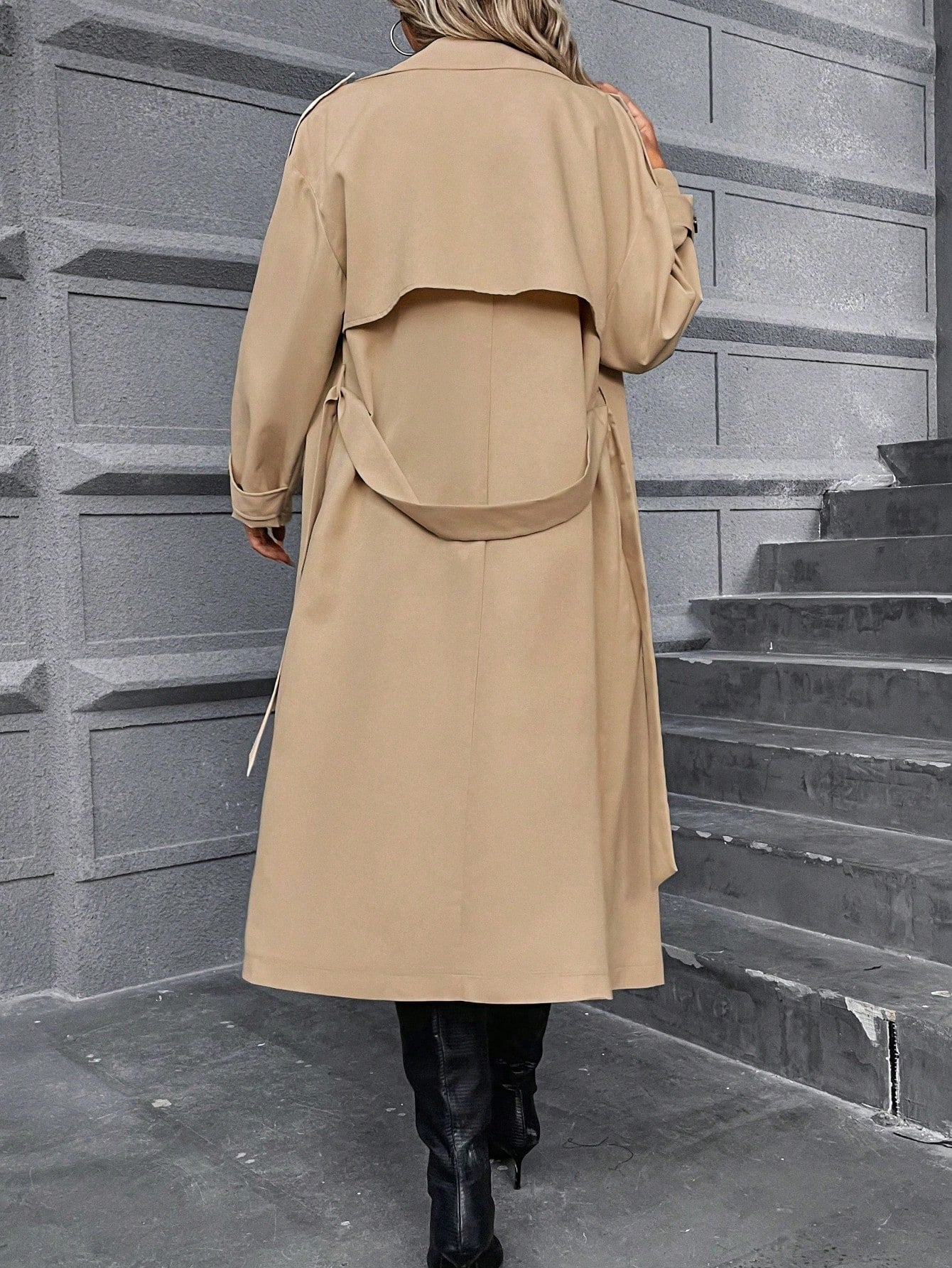 Damen-Trenchcoat mit Gürtel