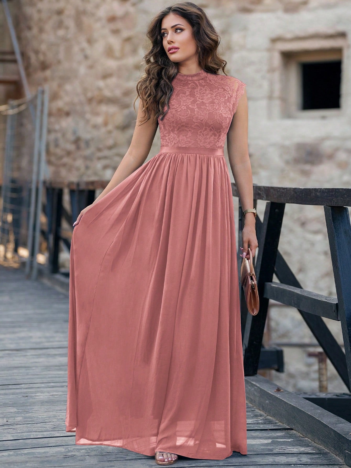 Formales Damenkleid mit Spitze, Farben