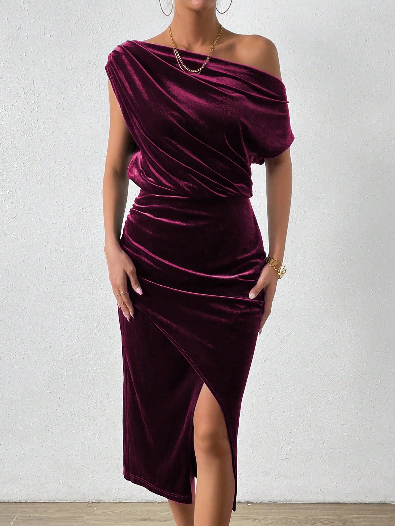 Formales Damenkleid in Samtfarben