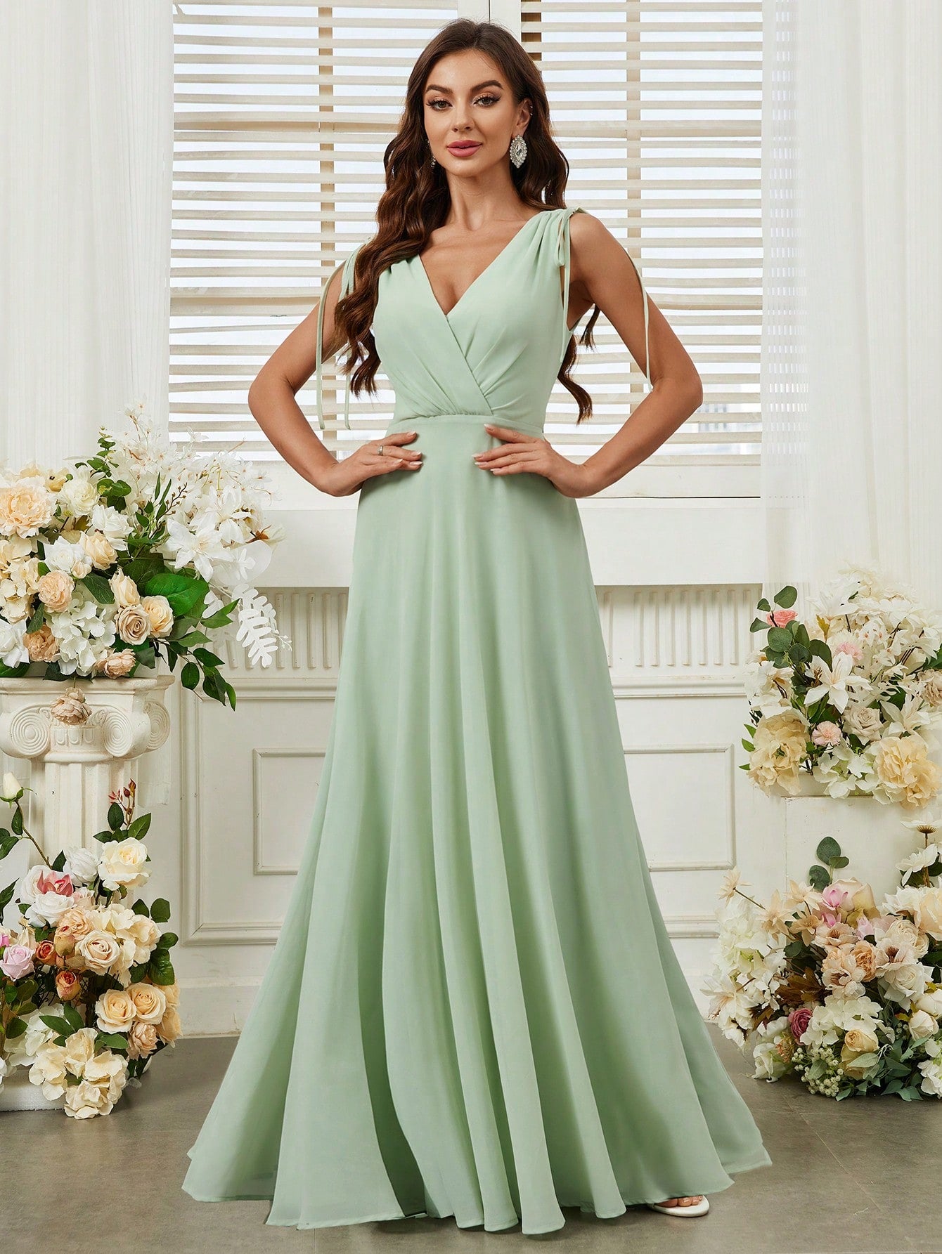 Formales Damenkleid mit Futter