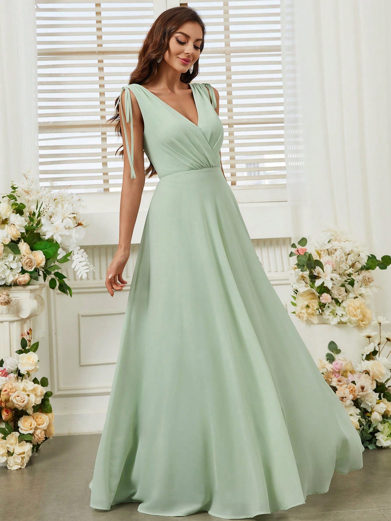 Formales Damenkleid mit Futter