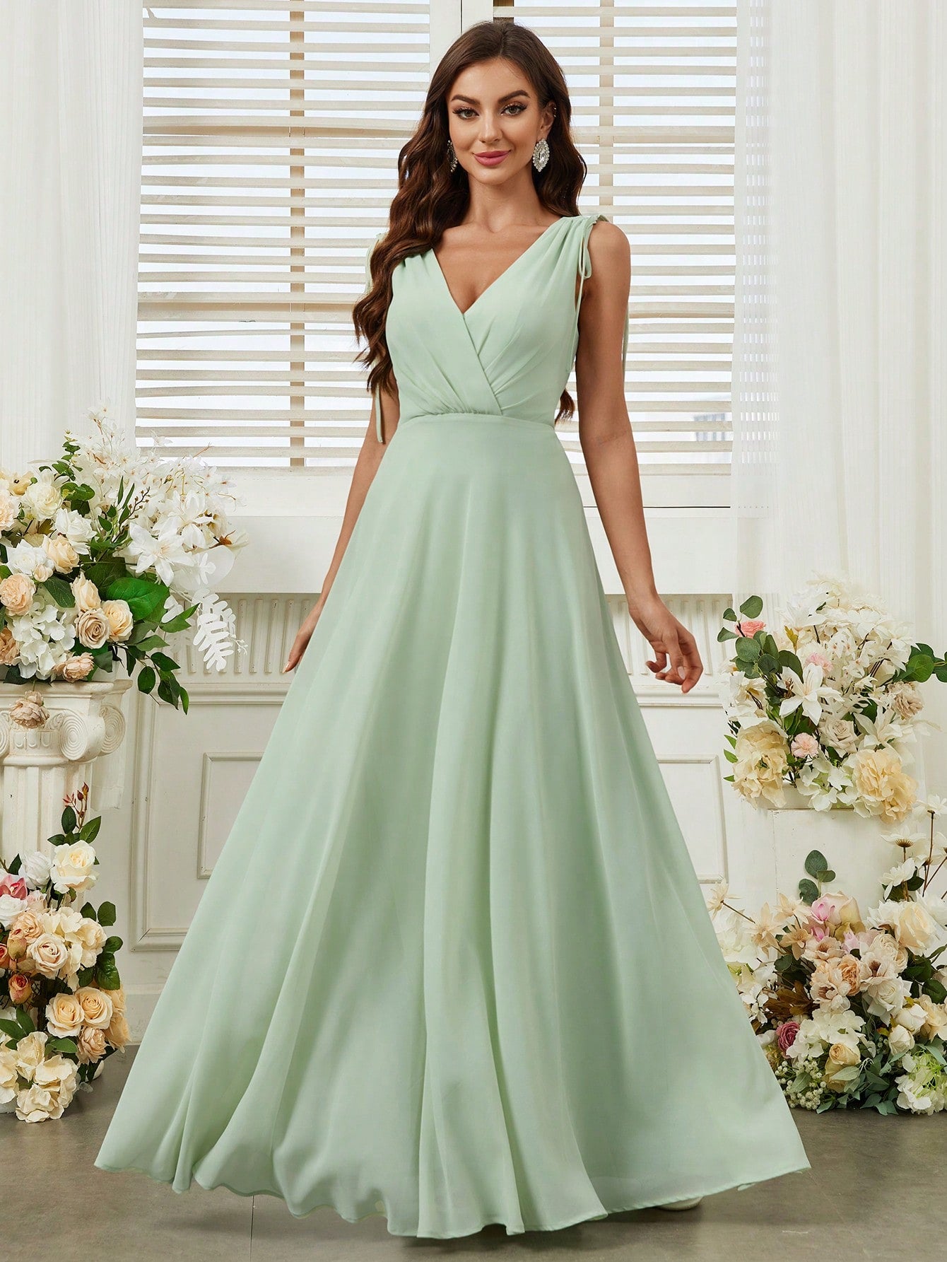 Formales Damenkleid mit Futter